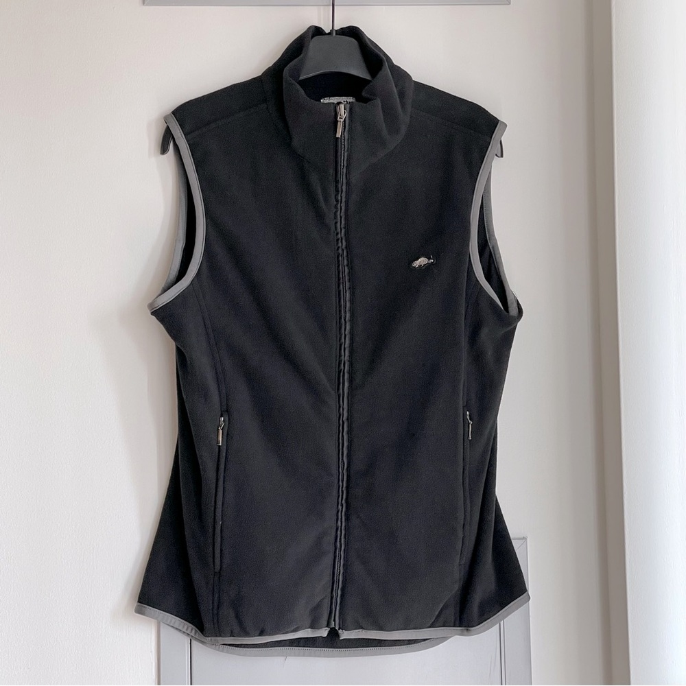 NWOT ROOTS Black Fleece Women’s Vest